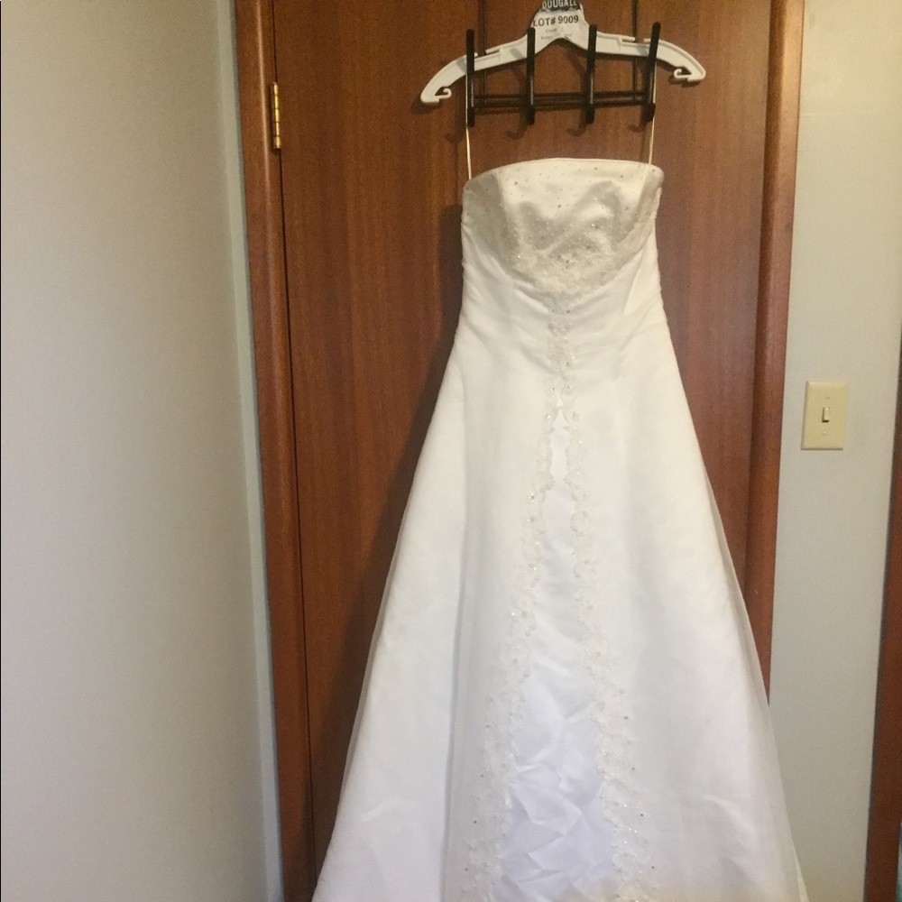 Bridal wedding gown